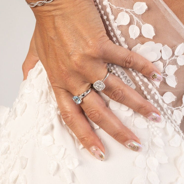 Anillo Roseta Diamantes Oro Blanco 18K