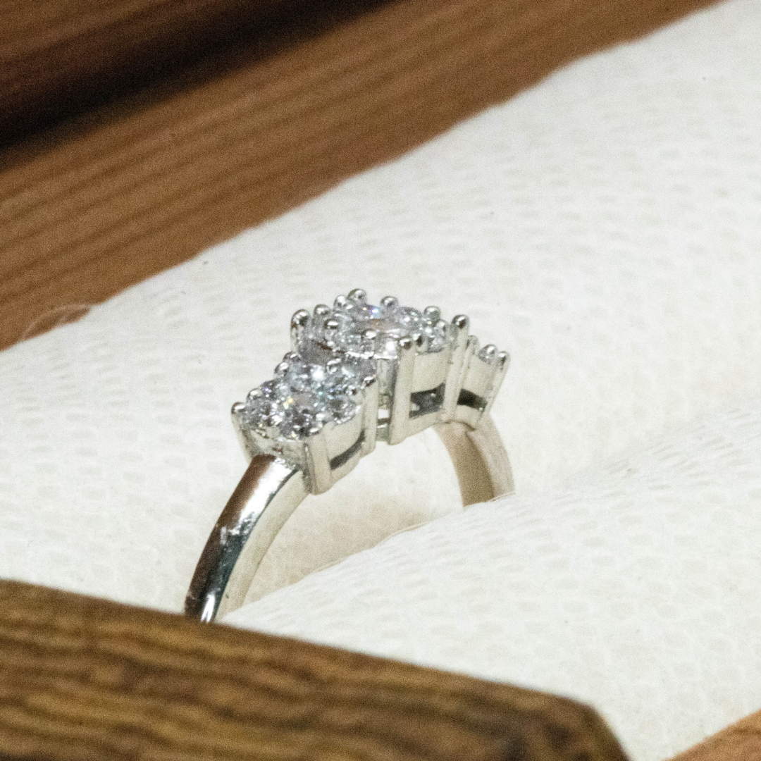 Anillo Tricillo Oro Blanco 18K Circón