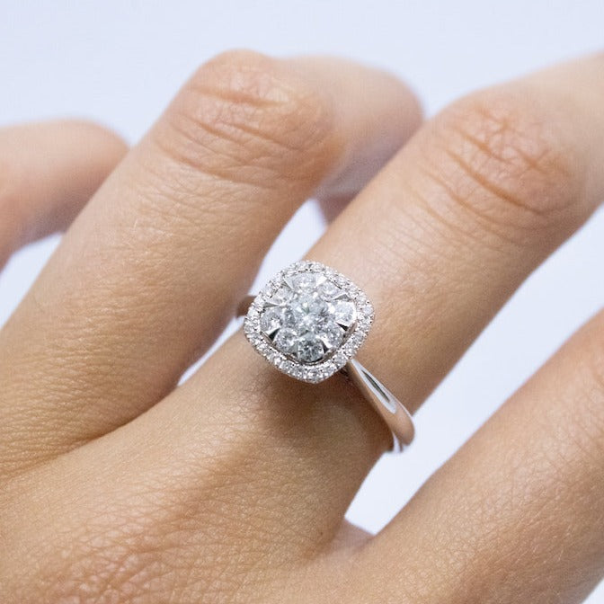 Anillo Roseta Diamantes Oro Blanco 18K