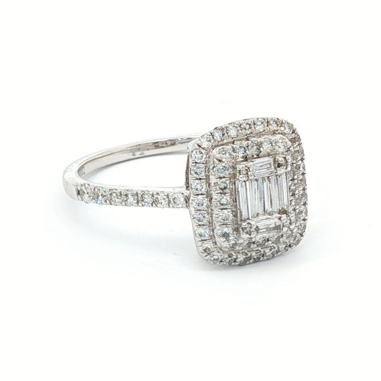 Anillo Diamante Oro blanco 18 Kilates Corte Baguette