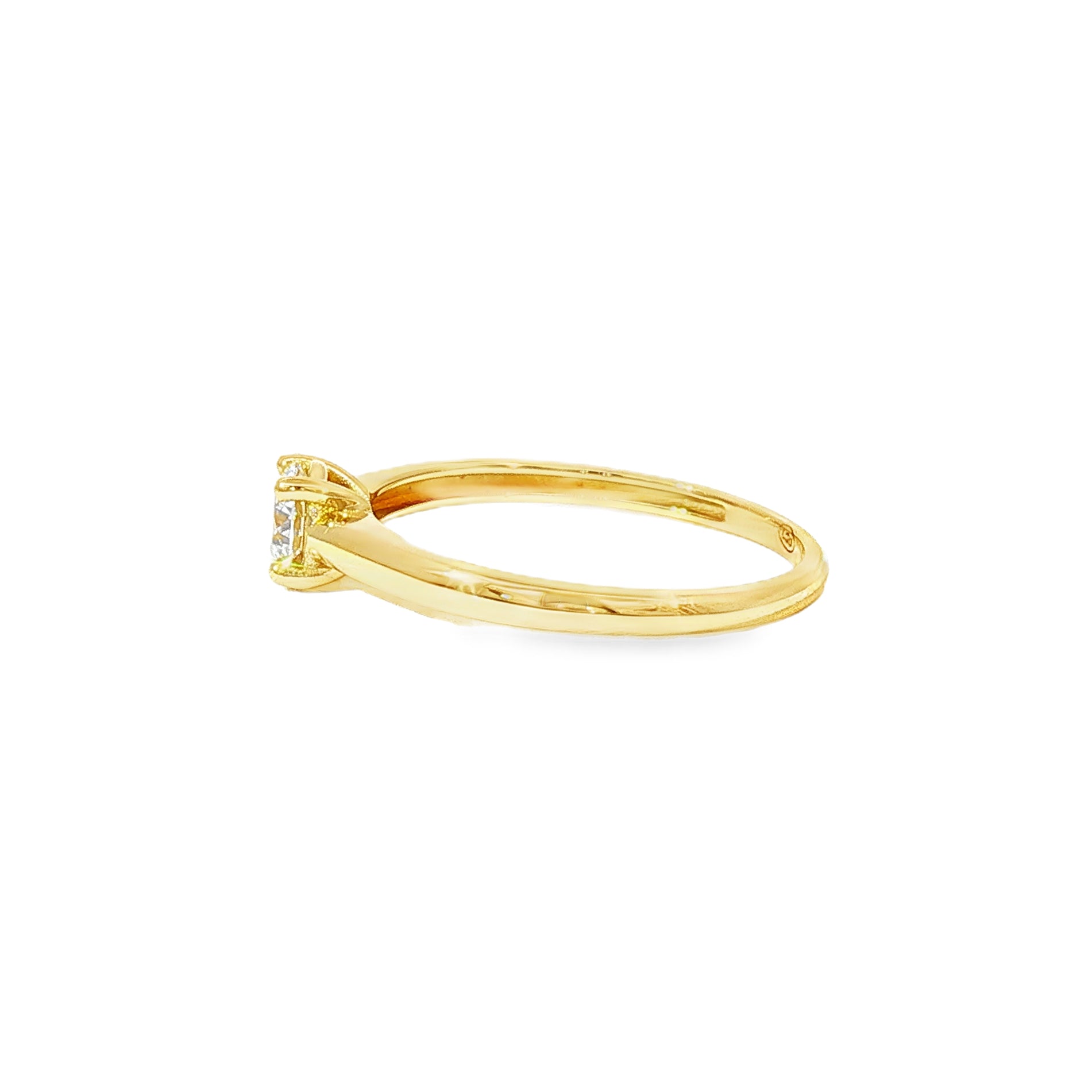 Anillo Solitario de Oro Amarillo 18K Diamantes de Laboratorio