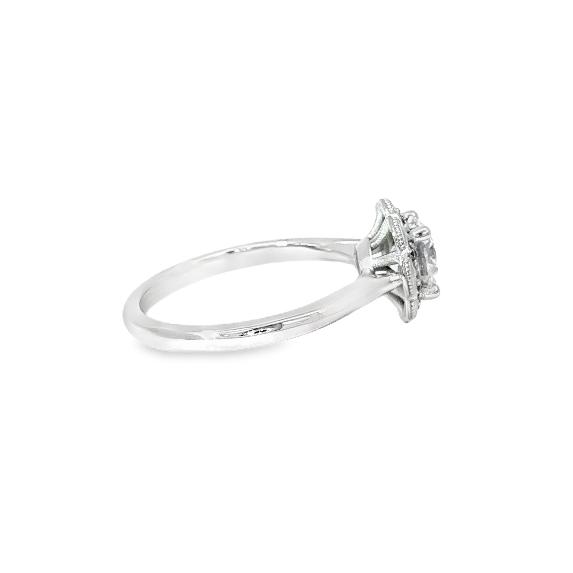 Anillo Solitario Halo Floral Oro Blanco 18K Diamantes de Laboratorio