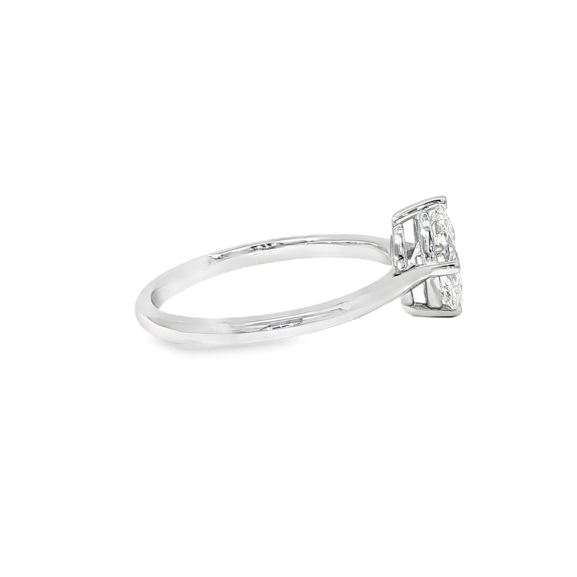 Anillo Solitario Oval de Oro Blanco 18K Diamante de Laboratorio