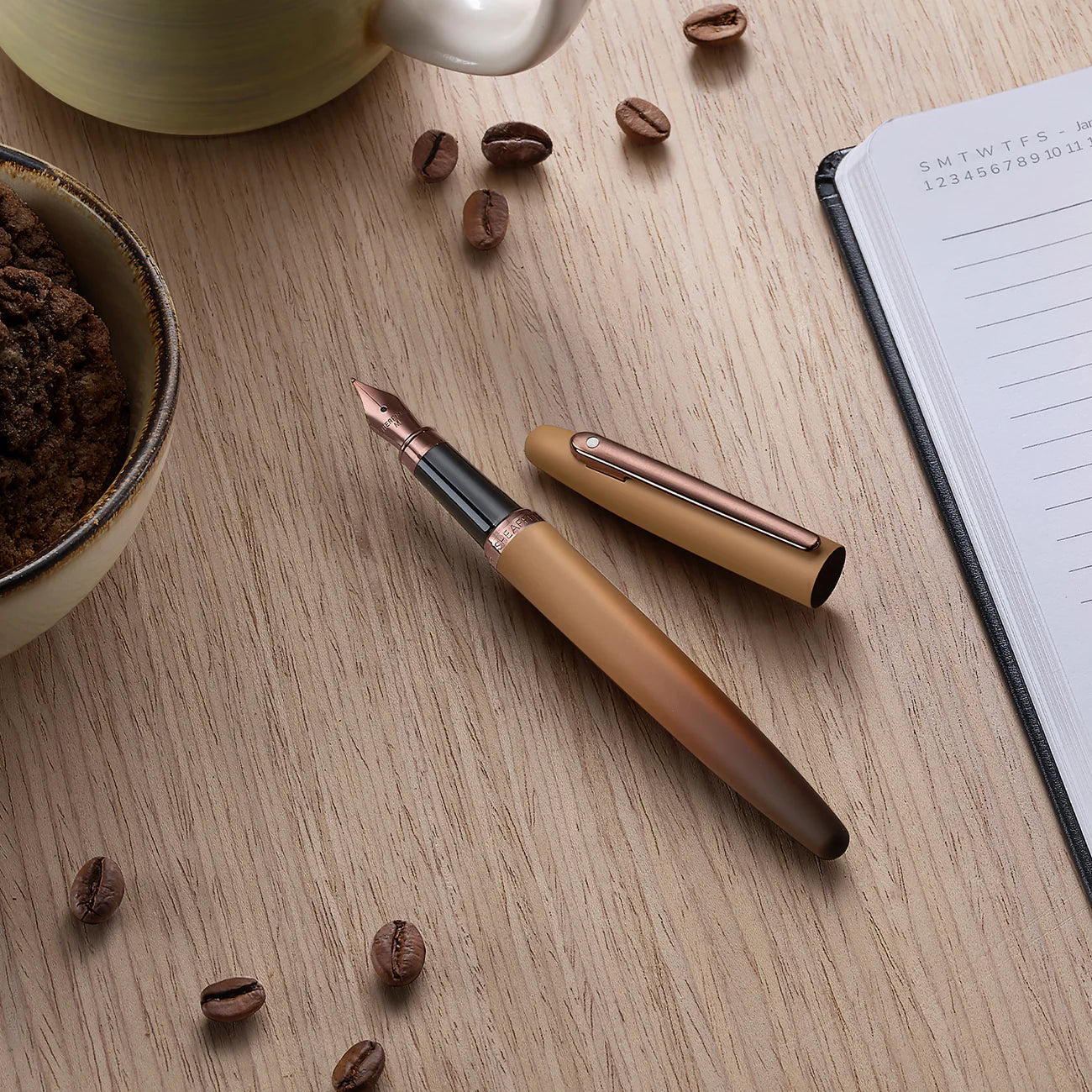 Pluma estilográfica Sheaffer® VFM 9428 Coffee Edition marrón mate con detalles en PVD marrón real
