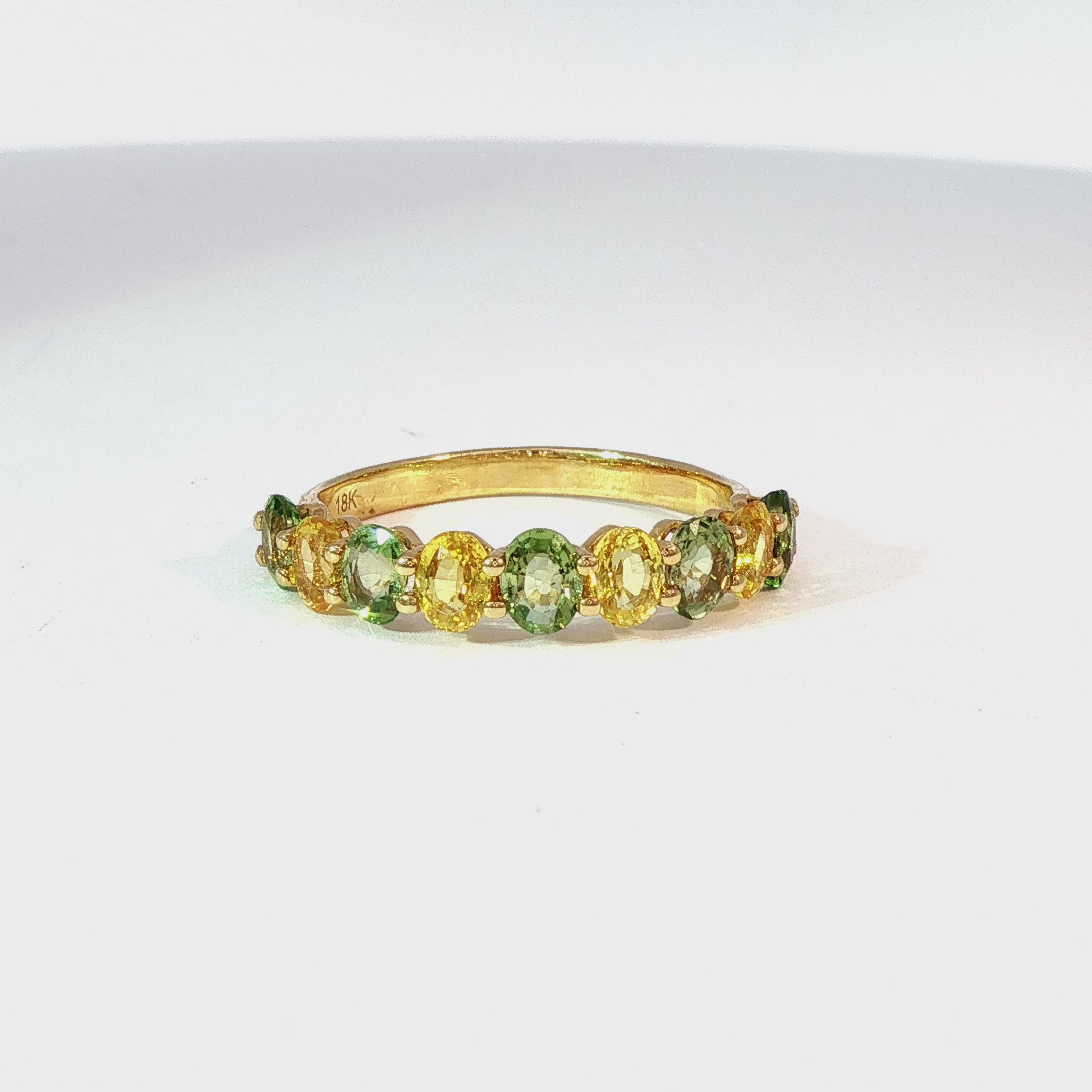 Anillo Oro Amarillo 18K Zafiros y Diamantes