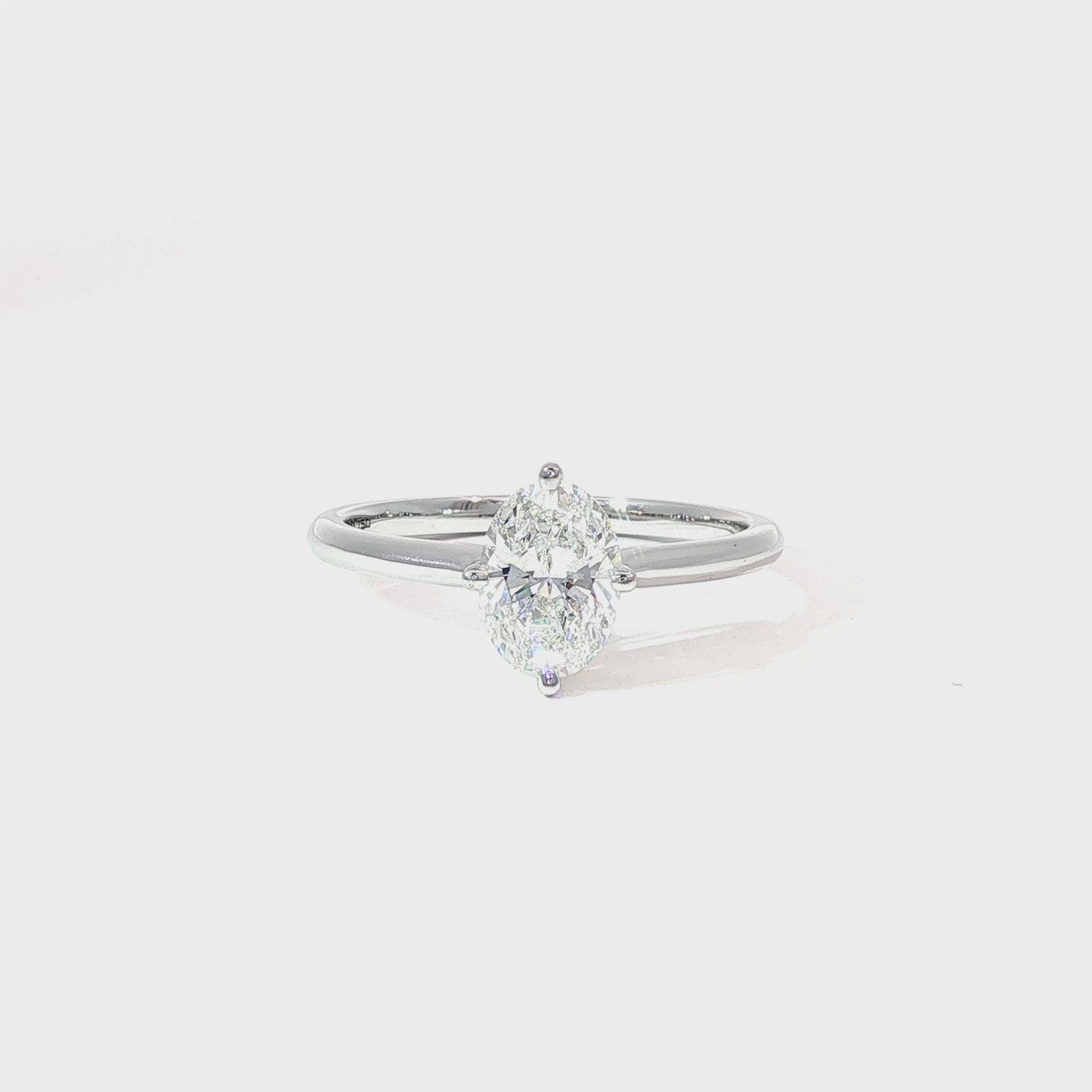 Anillo Solitario Oval de Oro Blanco 18K Diamante de Laboratorio