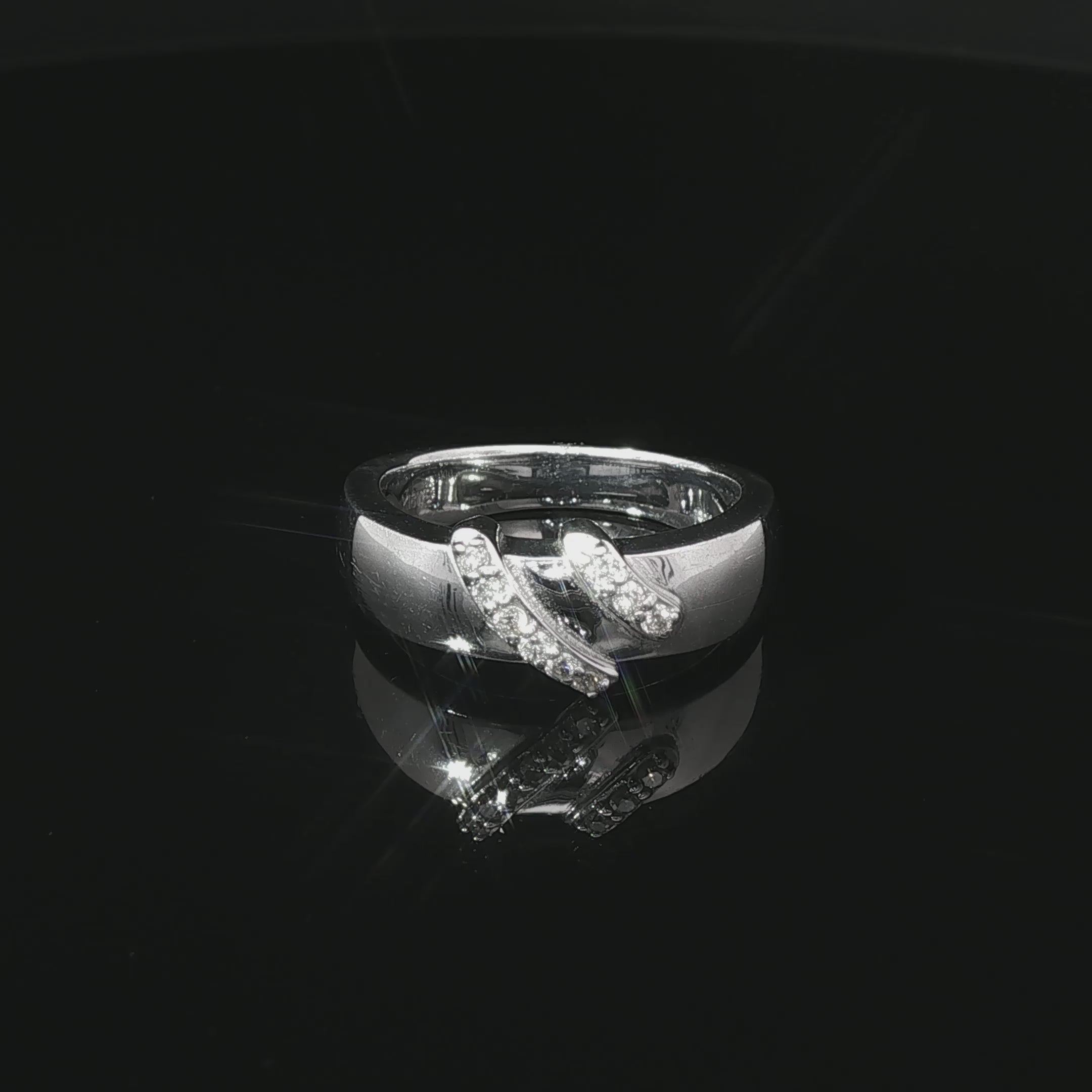 Anillo Cruzado Diamantes Oro Blanco 18K