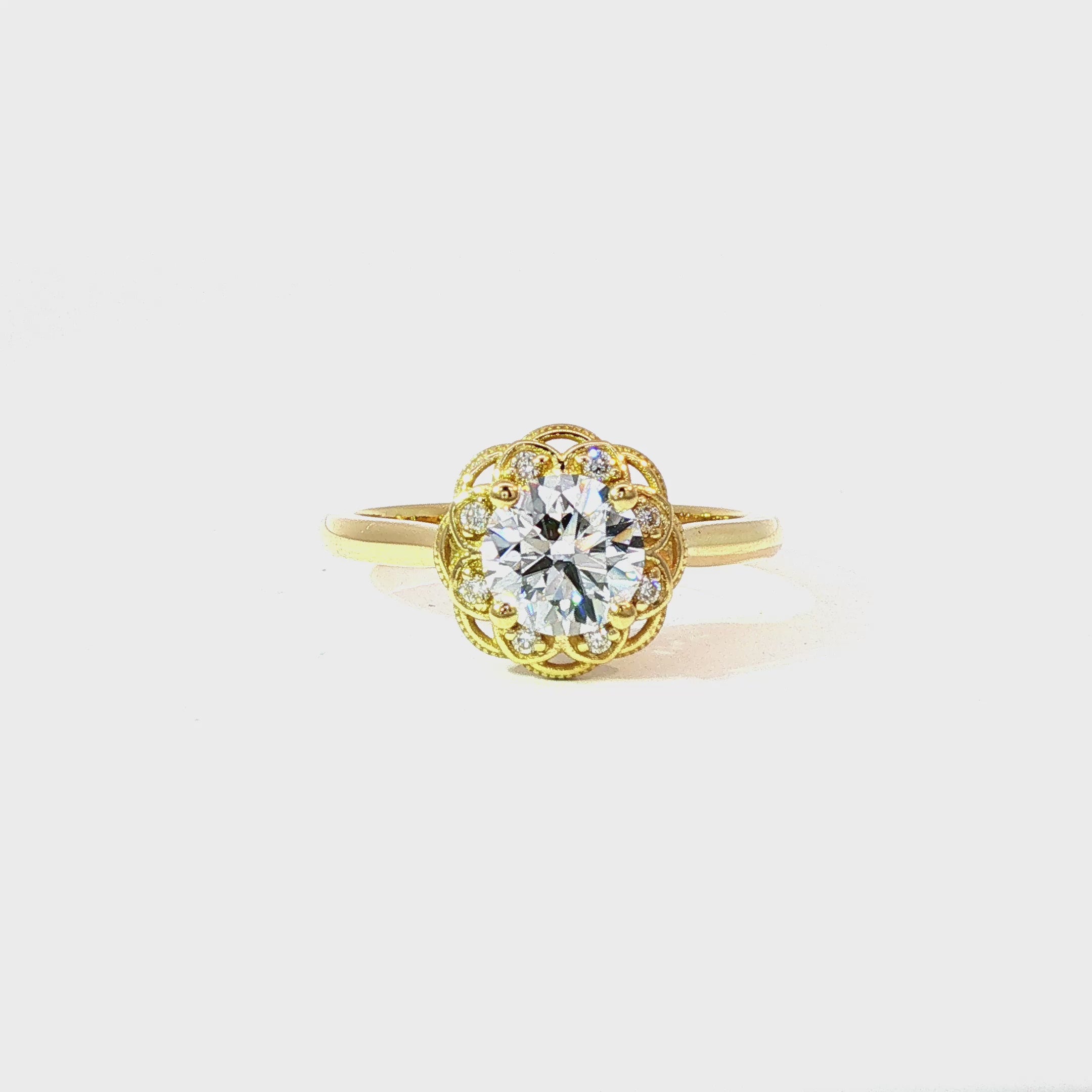 Anillo Halo Vintage de Oro Amarillo 18K Diamantes de Laboratorio