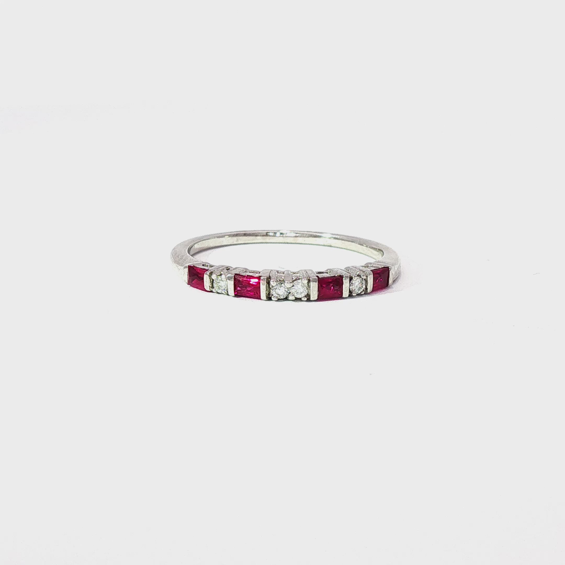 Anillo Cintillo Oro Blanco 18K Rubí y Diamantes Naturales
