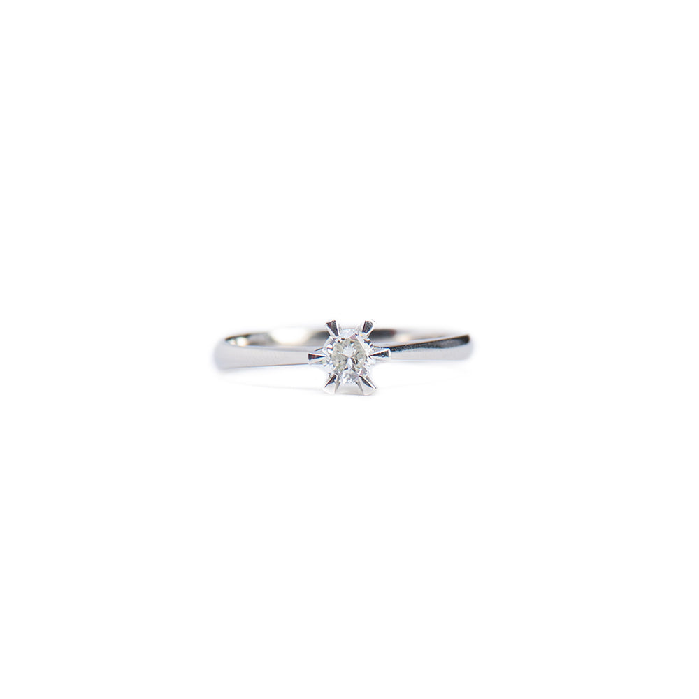 Anillo Solitario de Platino con Diamante Natural